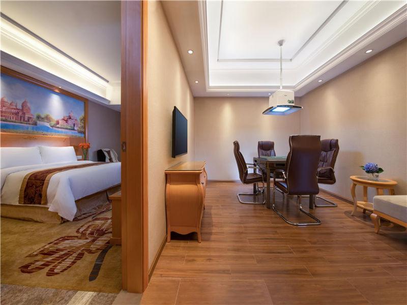 Vienna Hotel Dongguan Shi Εξωτερικό φωτογραφία